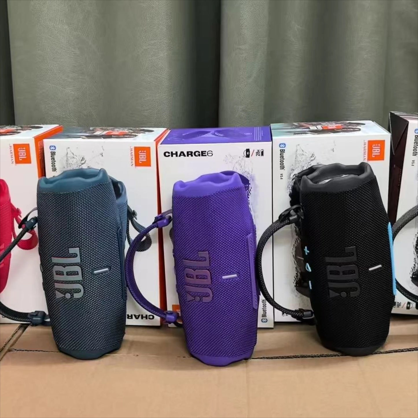 JBL Charge 6 Portable Bluetooth Speaker à Prova d’Água IPX7.