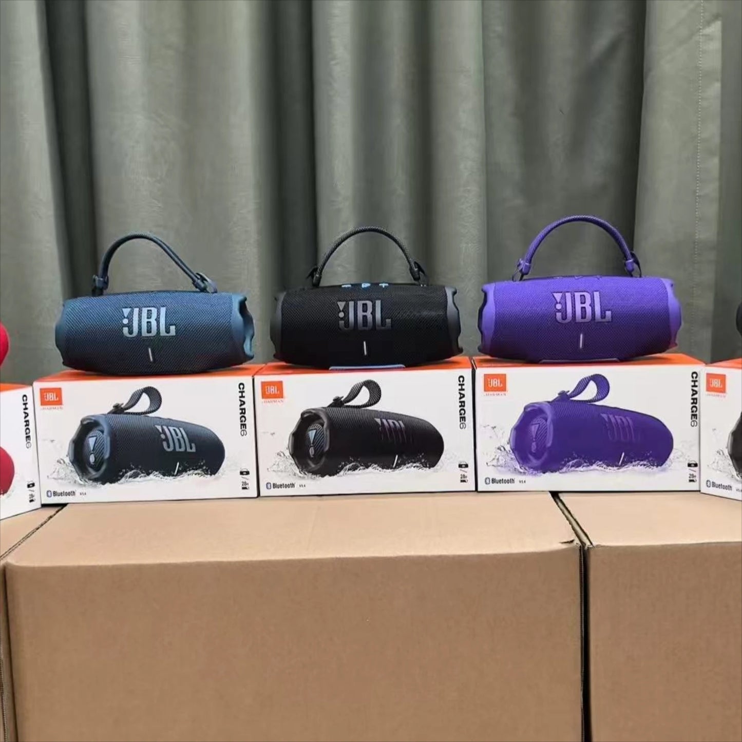 JBL Charge 6 Portable Bluetooth Speaker à Prova d’Água IPX7.